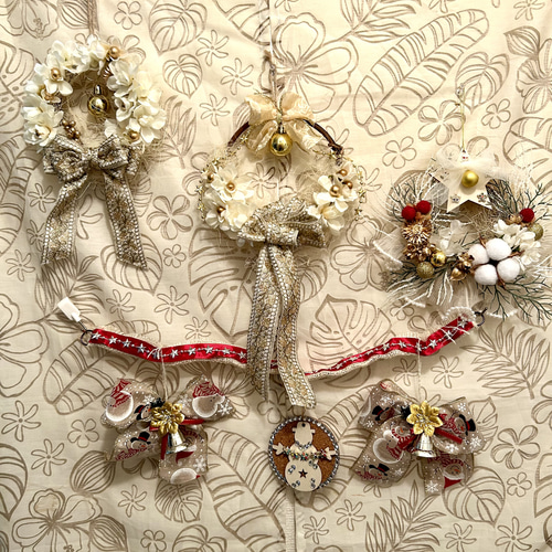 569»早割りホワイトクリスマスリース*ゴールドリボン*ゴールドボール