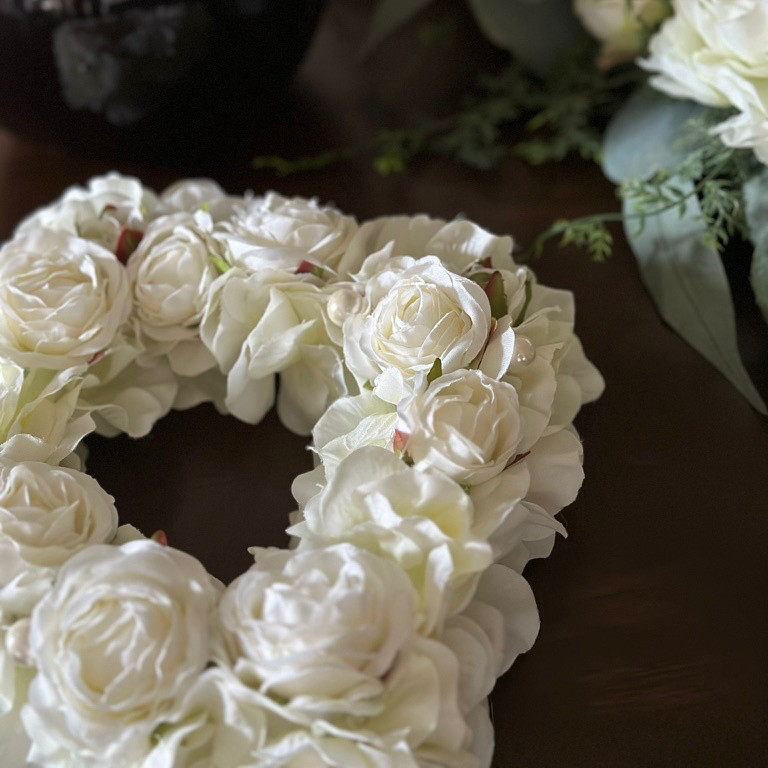 【動画レッスンで作ってみよう】初めてさんも大丈夫❤︎アーティフィシャルフラワーのスクエアリースレッスンキット