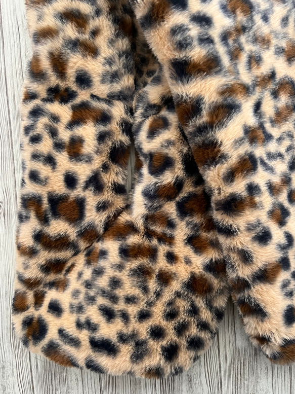 ブラウン豹柄　ボアマフラー　ハンドメイド　ふわもこ　akaneko ボア　猫　ストール　アニマルボア 5枚目の画像