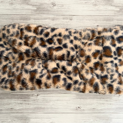 ブラウン豹柄　ボアマフラー　ハンドメイド　ふわもこ　akaneko ボア　猫　ストール　アニマルボア 8枚目の画像