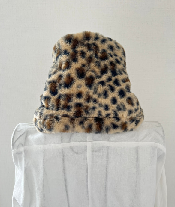 ブラウン豹柄　ボアマフラー　ハンドメイド　ふわもこ　akaneko ボア　猫　ストール　アニマルボア 3枚目の画像