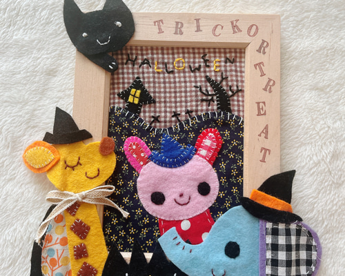 猫のフェルトアート フレーム付き（メルカリハロウィン） 08d2a051801abf4aa9c3def3cf2469