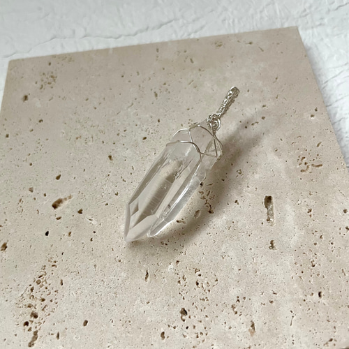 レムリアンシードクリスタル ポイント ペンダントトップ(超透明