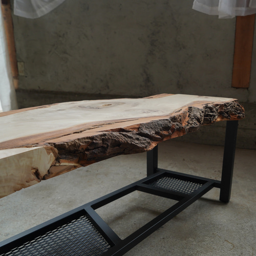 ポプラ 一枚板 ローテーブル 変な棚つき ローテーブル・リビング