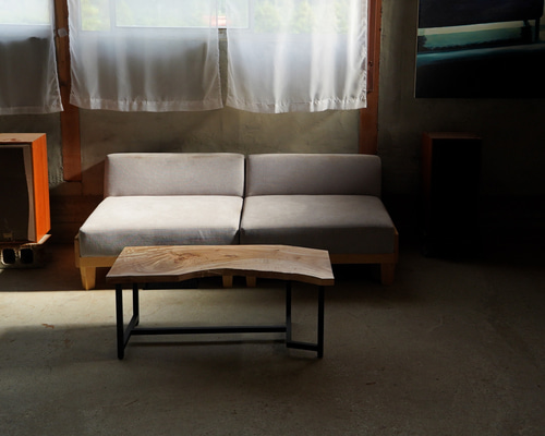 栃 一枚板ローテーブル あると嬉しいリモコンラック付き ローテーブル