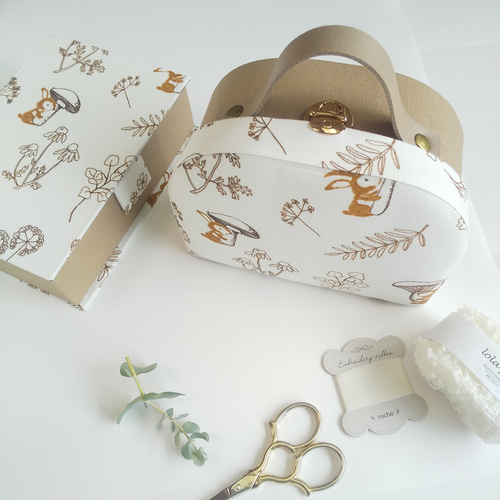 カルトナージュのミニトランクBOX、キッズトランク(Pure rabbit