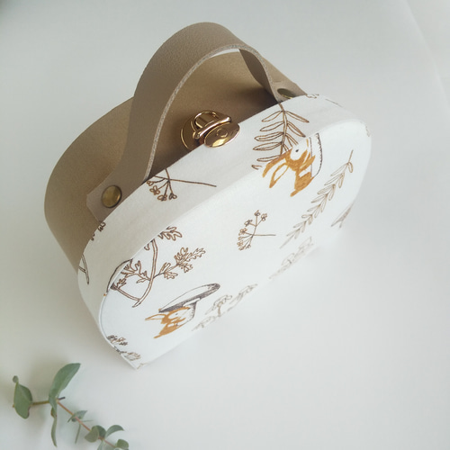 カルトナージュのミニトランクBOX、キッズトランク(Pure rabbit