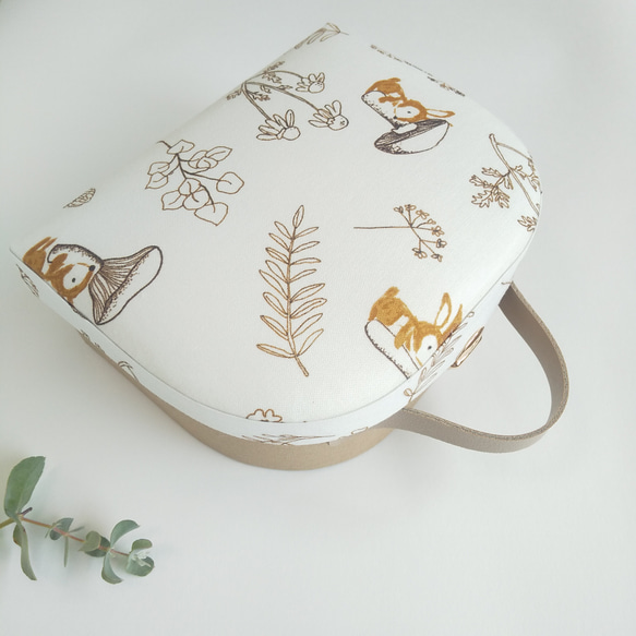 カルトナージュミニ裁縫箱(フタ有) カルトナージュミニ裁縫箱(フタ有)