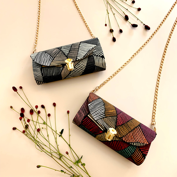 イギリス輸入生地 DEFINITYの軽やかショルダーバッグ スマホポシェット スマホショルダー お財布ポシェット 1枚目の画像