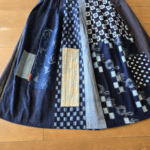 着物リメイク 絣のボレロとギャザースカートのセット 書生絣 雪ん子 着物リメイク 手作り 更紗 雪ん子 中型など パッチ ギャザー