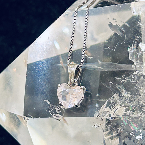 ローズクォーツ ハートカットペンダントトップ ネックレス・ペンダント