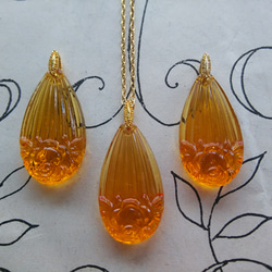 ヴィンテージ　Topaz－Lined薔薇　シンプルで美しいネックレス 5枚目の画像