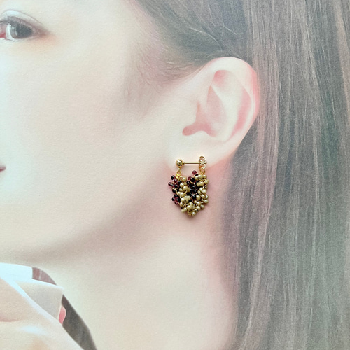 ダークカラーファルファーレゴールド＊イヤリングorピアス(パープル 