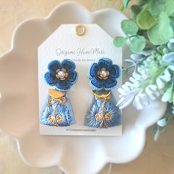 和柄折り紙❀ボンボン❀花鞠ピアス/イヤリング【藤色】 ピアス（フック