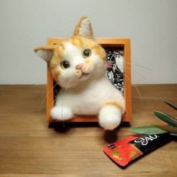 ほっこり♡猫の見える窓】茶白猫ver.【羊毛フェルト】【猫】【フレーム