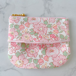 フリルティッシュカバー♡ハンドメイド　リバティ リバティ】フリルがかわいいポケットティッシュケース