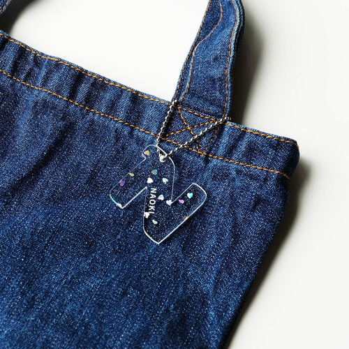 Mサイズ】アクリル製 イニシャルキーホルダー ラメ（約45mm/4.5