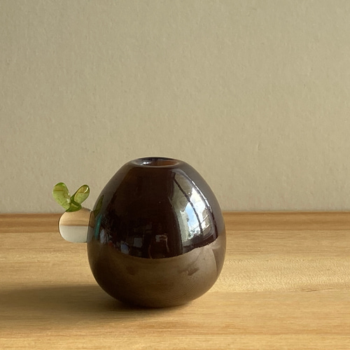 芽一輪 焦茶 一輪挿し 花入れ 一輪挿し・花瓶・花器 いのうえ