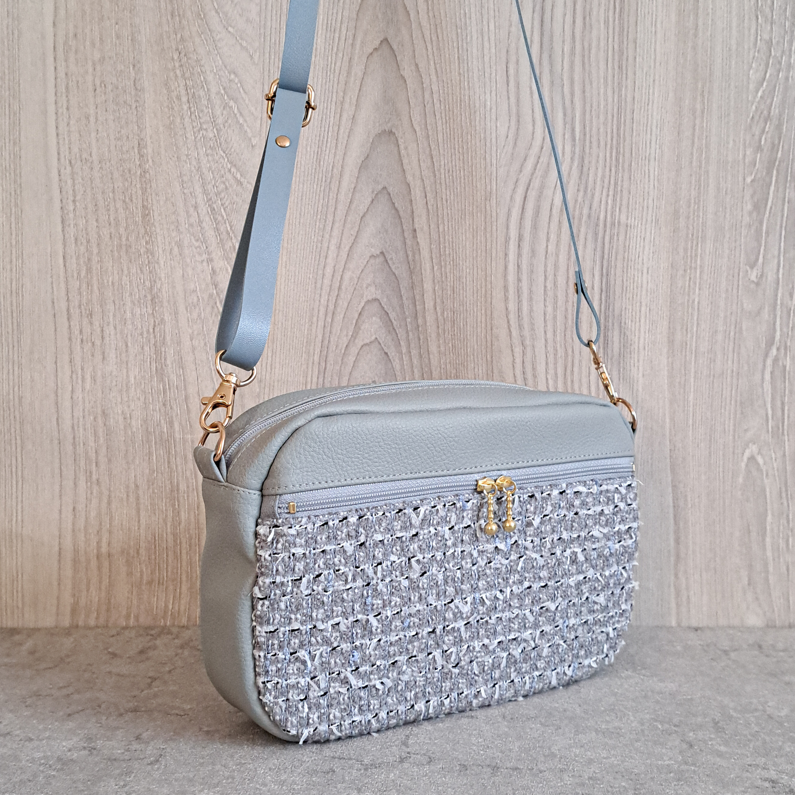 ヌビショルダーバッグ 外ポケット付き ハンドメイド ヌビショルダーバッグ 外ポケット付き ハンドメイド ヌビ