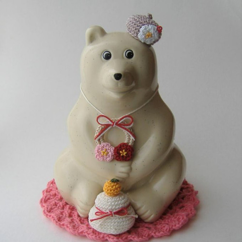 しろくま貯金箱♡鏡餅 白または紅白 編みぐるみ あみぐるみ 正月 飾り