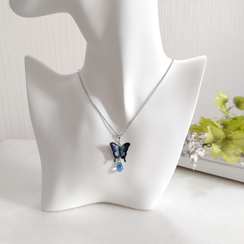 ひと粒チェコビーズの蝶々ネックレス。アゲハ蝶 モルフォ蝶 オオルリ  