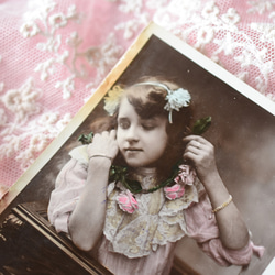 アンティーク ポストカード 花と美しい少女 img57924722.jpg