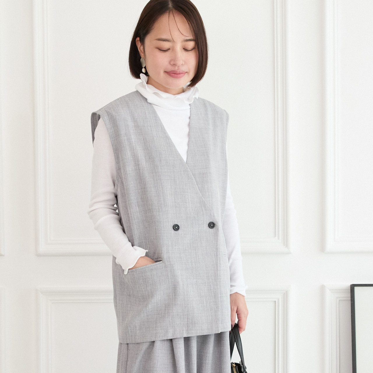 【洗える】エアリーな着こなし バックスリット デザイン ジレ　グレー　0659Grey