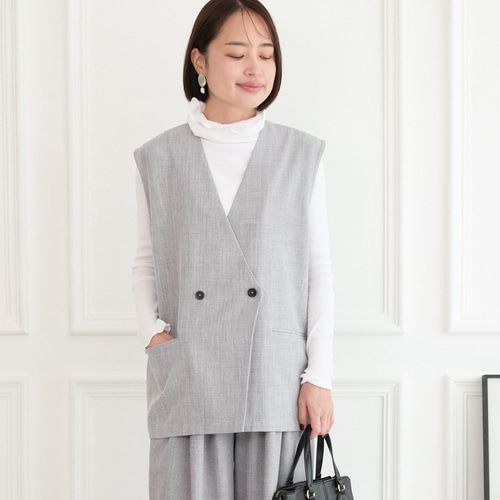 【極美品】PLEATS PLEASE ジレ Lサイズ 総柄 グレー スリット 洗える】エアリーな着こなし バックスリット デザイン ジレ