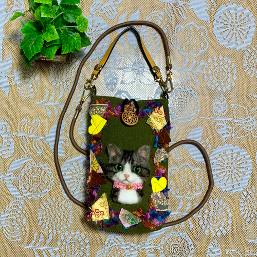 羊毛フェルト *キジシロ猫ちゃん*ハンドメイド 羊毛フェルト 猫 キジシロ猫ちゃん キジ白 ねこ ネコ 羊毛