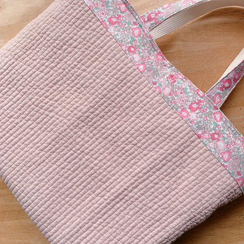 ☆フリルヌビキルトレッスンバッグ30×42×5＊リバティ・ミシェル