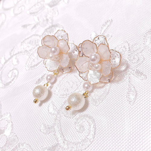 [美品] k18 天然ダイヤモンド　ゴールド 花形 雪の結晶ピアス アクセサリーのプレゼント K18YG 雪の結晶 ピアス 18金イエロー