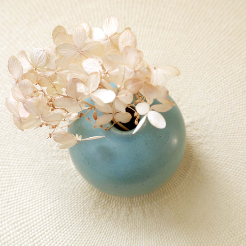 緑色のひび割れ釉薬の花瓶