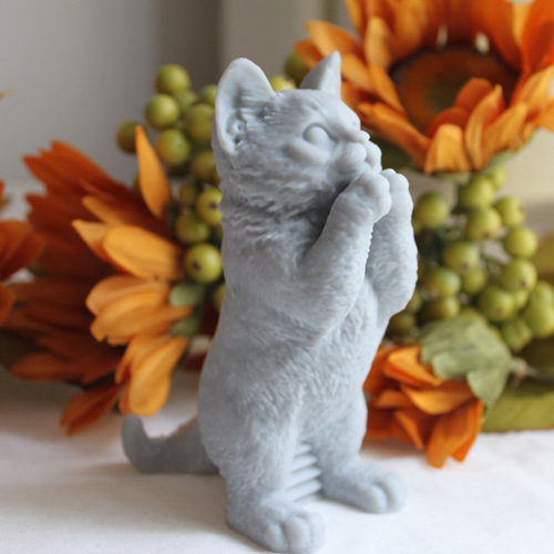 10月の新作】猫好きさん必見のレディーキャットキャンドル