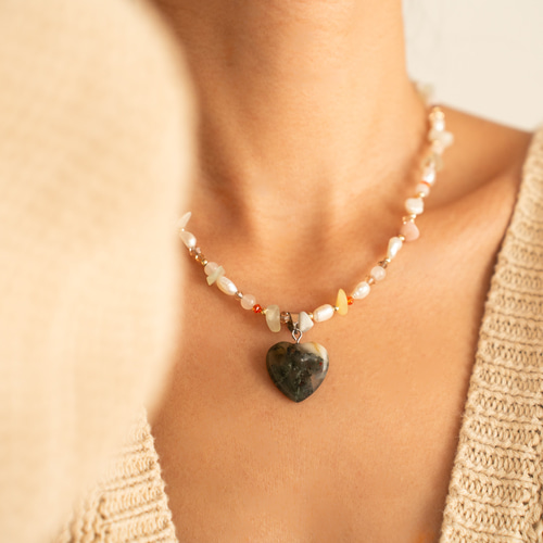 天然石（カラークオーツ、ジェイド、淡水パール、等）のチャーム、ハンドメイド 天然石（カラークオーツ、ジェイド、淡水パール、等）のチャーム