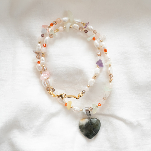 天然石（カラークオーツ、ジェイド、淡水パール、等）のチャーム、ハンドメイド 天然石（カラークオーツ、ジェイド、淡水パール、等）のチャーム