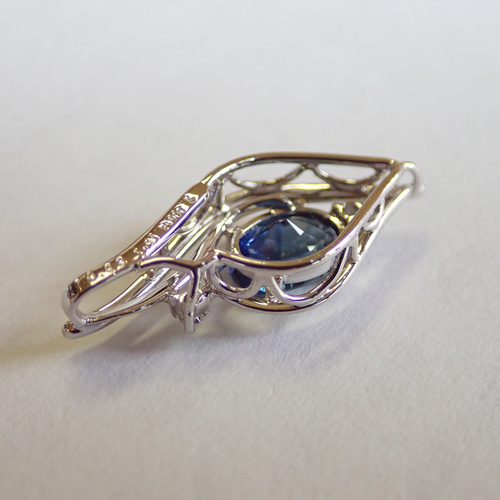 ブルーサファイア1カラットアップ 流線デザインスターダスト梨地