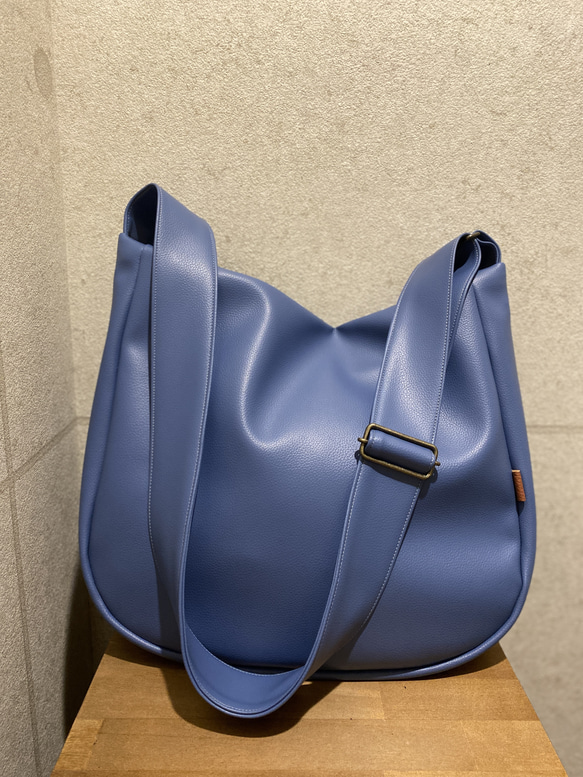 美品✨A.P.C. ショルダーバッグ レザー ブルー アーペーセー A.P.C. ショルダーバッグ ネックポーチ ジャミー クロス