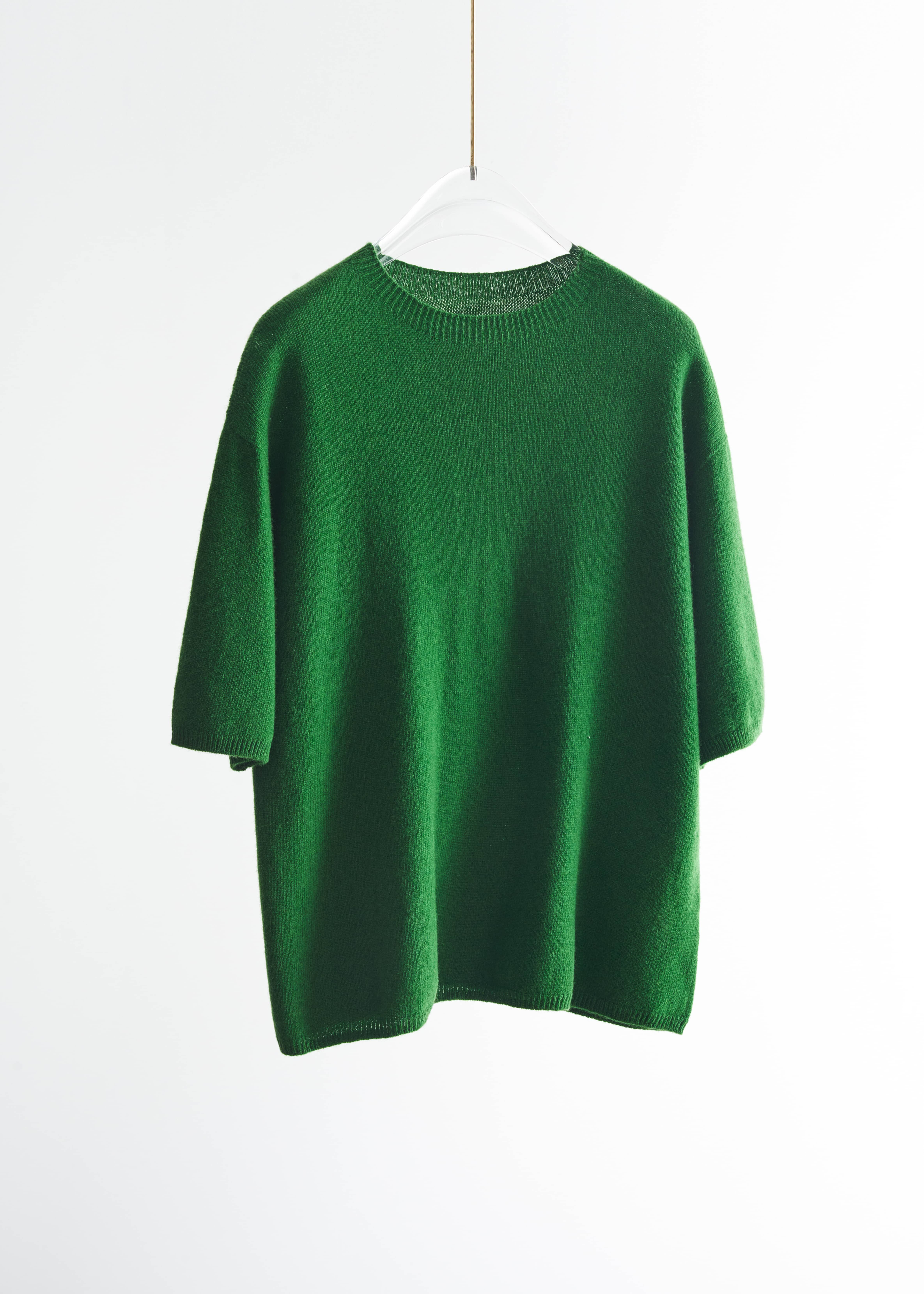長く着回しできる　五分袖ニット　ウール100％　深みのある美しい暗緑色　240929-3