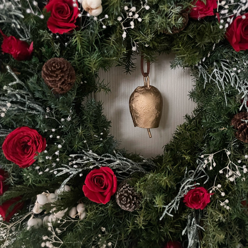 コニファーと木の実のリース ChristmasWreath コニファーと木の実のリース ChristmasWreath