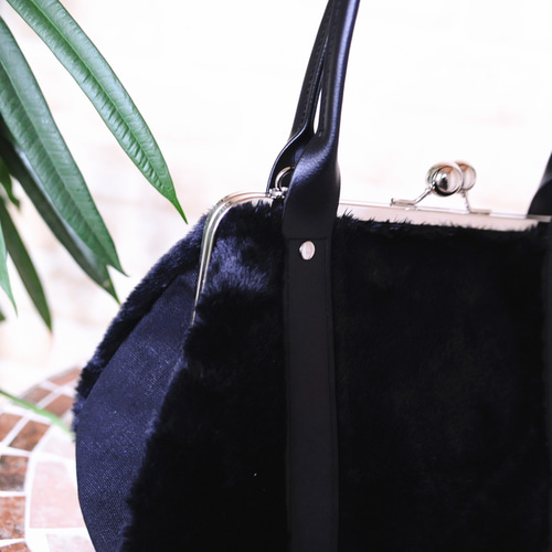 ブラック☆ファーバッグ☆がま口ショルダー＆ハンド2wayバッグ