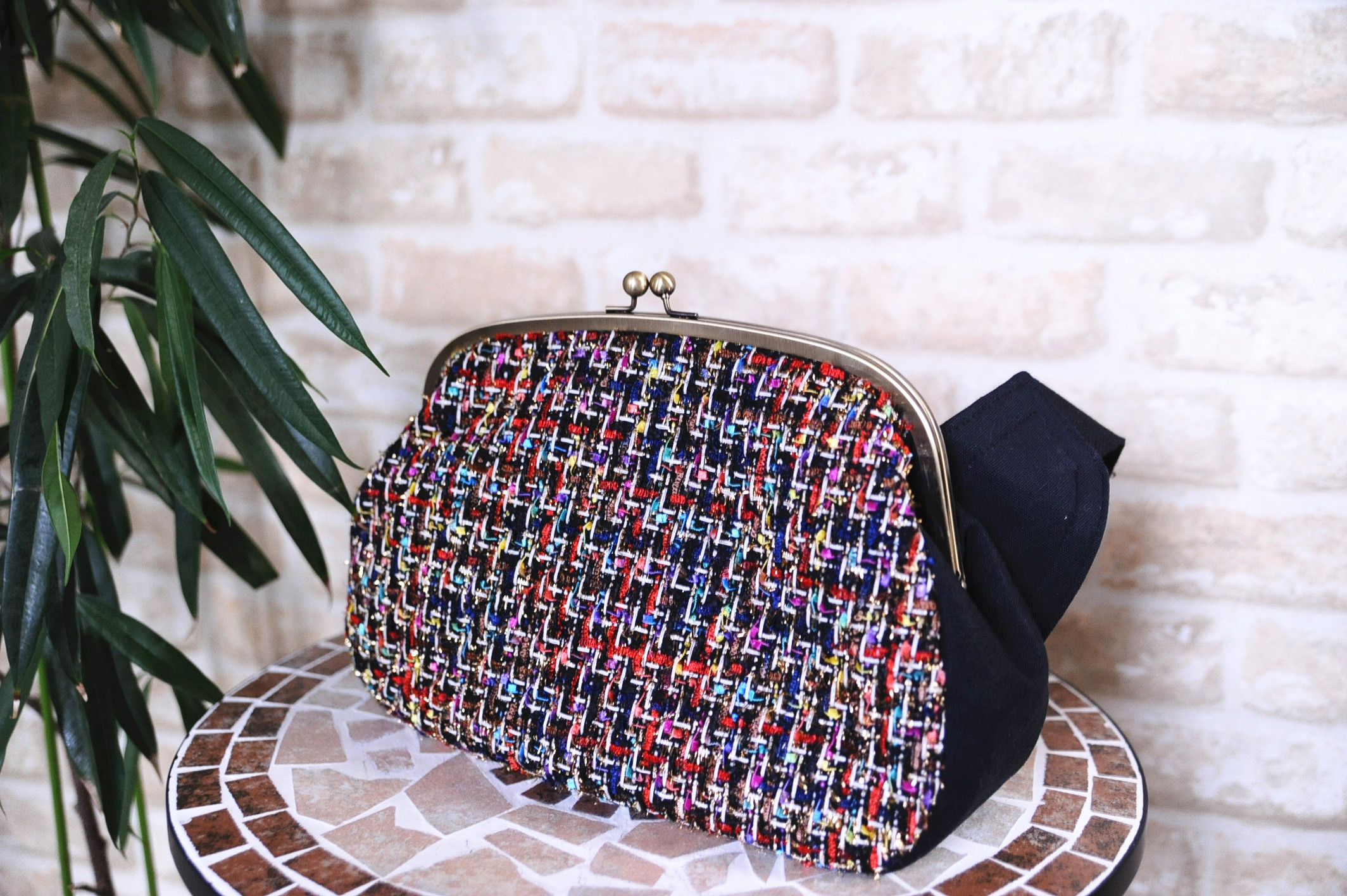 ツイード生地肩幅広5cm☆軽量☆肩こりしない☆ビッグサイズがま口ボディバッグ☆レディース☆メンズ☆キッズ☆斜め掛け