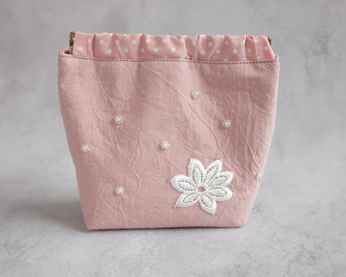 ビーズ刺繍 バネ口ポーチ小 ピンク ポーチ AMUSTERIA 通販 18343256