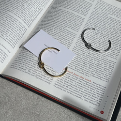 結び目デザイン　サージカルステンレス　バングル　ニッケルフリー　ひねり　k18コーティング　金属アレルギー対応　高品質 6枚目の画像