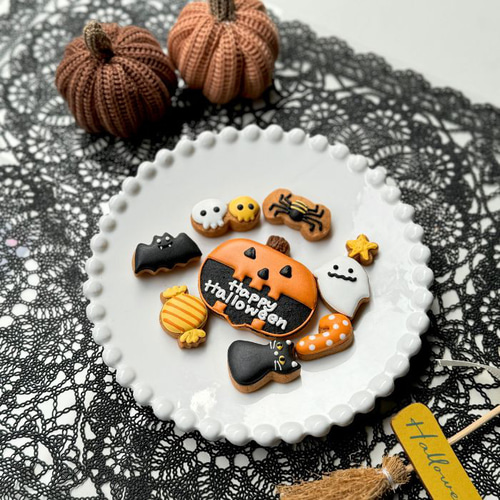 ハロウィンver【数量限定デザイン缶】カラフルで可愛い