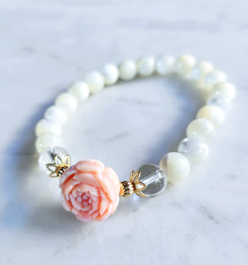 心の安定で豊かさを引き寄せる！月ブレスレット