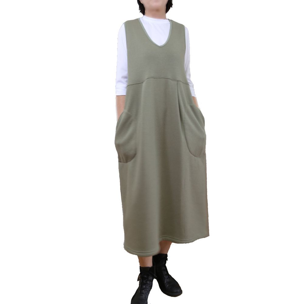 カットソー　裏ボアの動きやすく可愛い　実用性のあるワンピース