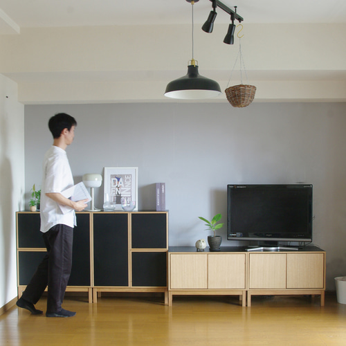 テレビボード 黒メラミン／オーク材／モジュール家具 棚・シェルフ