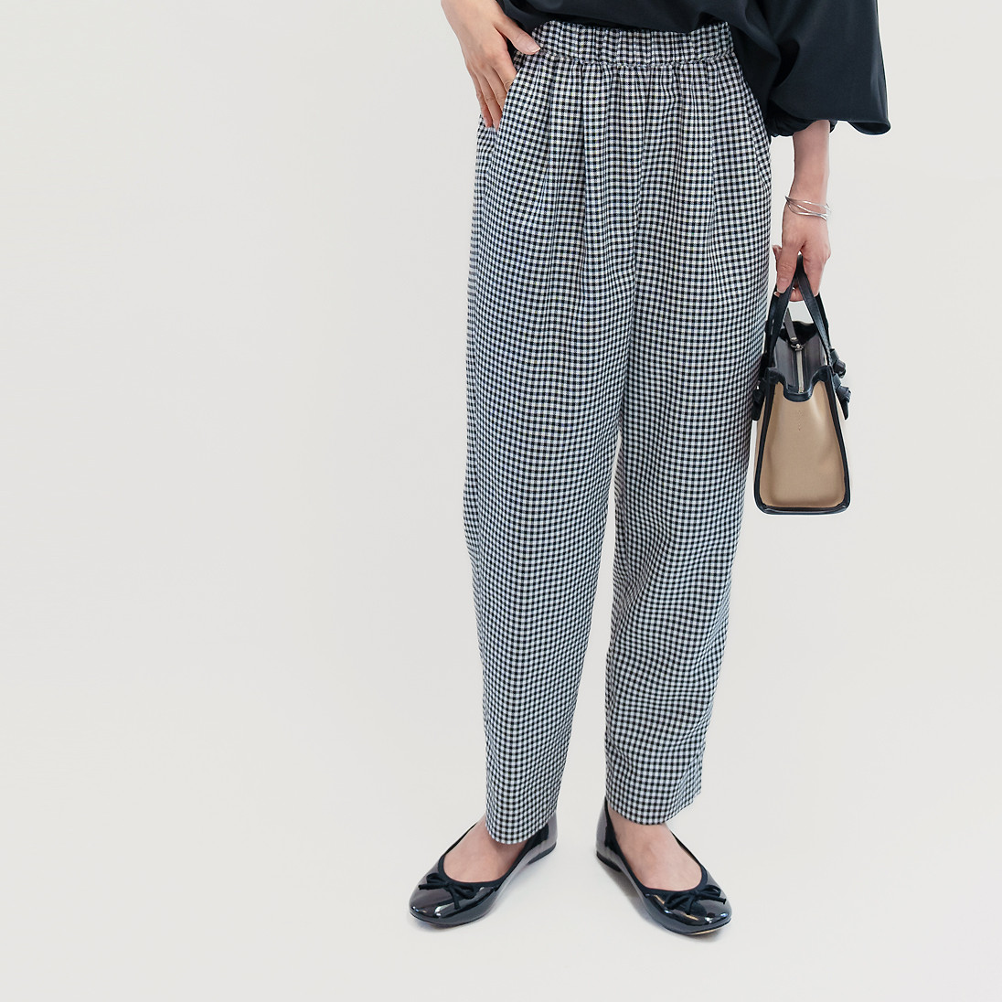 年間頼れる大人のギンガムチェック 黒 白 ポリエステル テーパードパンツ ●AGNES-TP●