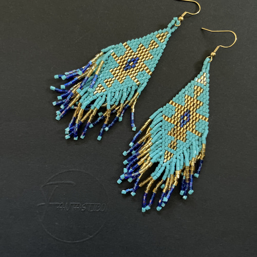 オルテガ柄のビーズ刺繍フリンジピアス❤️ビーズ編みハンド刺繍手刺繍 