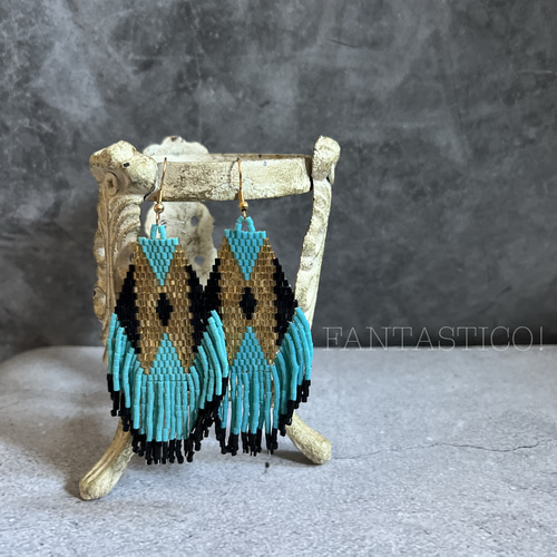 オルテガ柄のビーズ刺繍フリンジピアス❤️ビーズ編みハンド刺繍手刺繍 